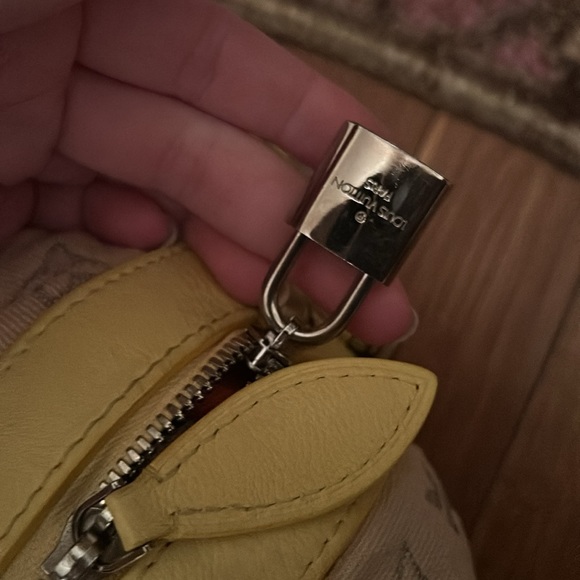 Louis Vuitton Denim taupe / yellow /olive east west bag - Picture 3 of 15